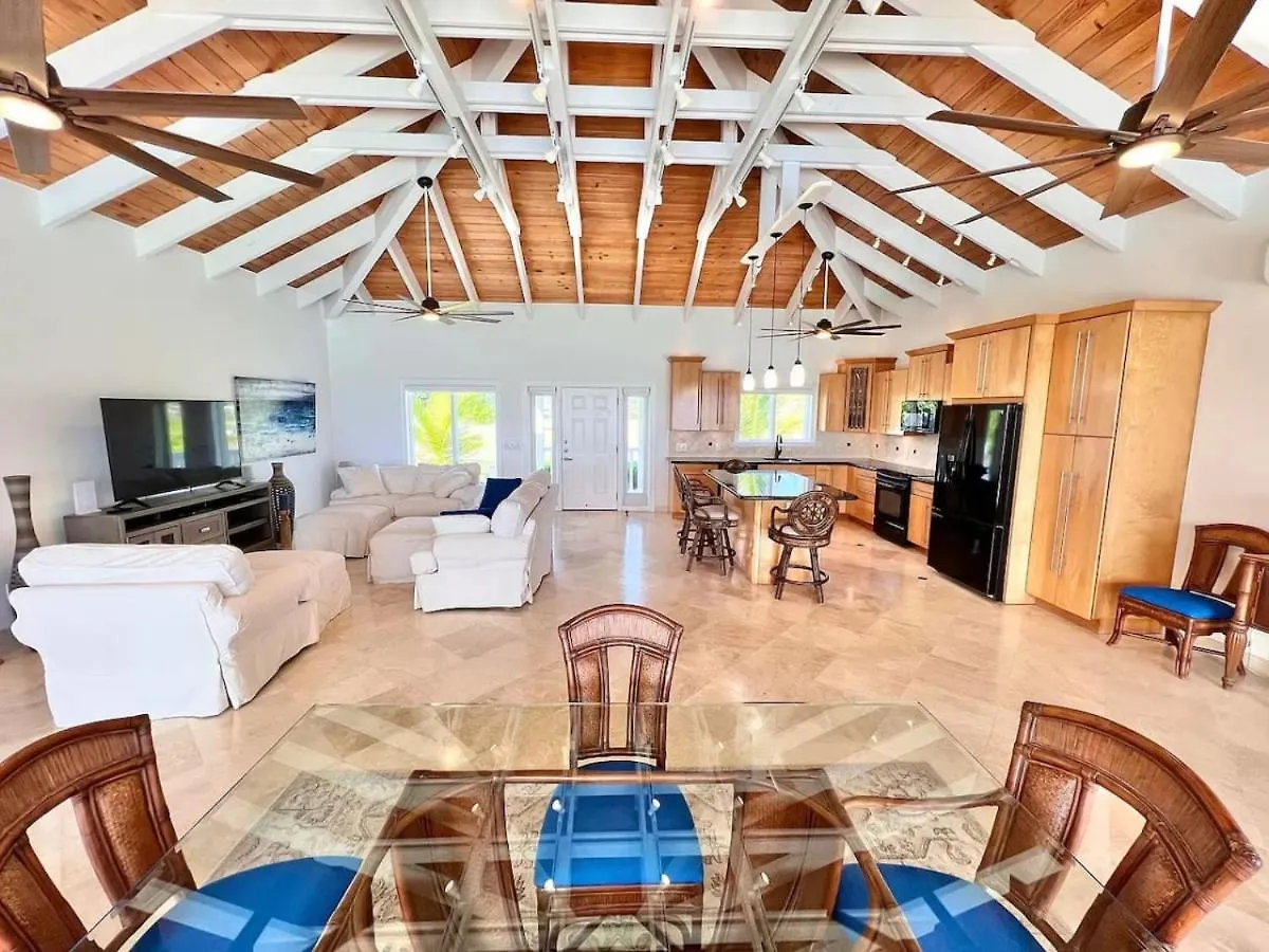 Holiday home Toes In The Sand Beach House Christiansted