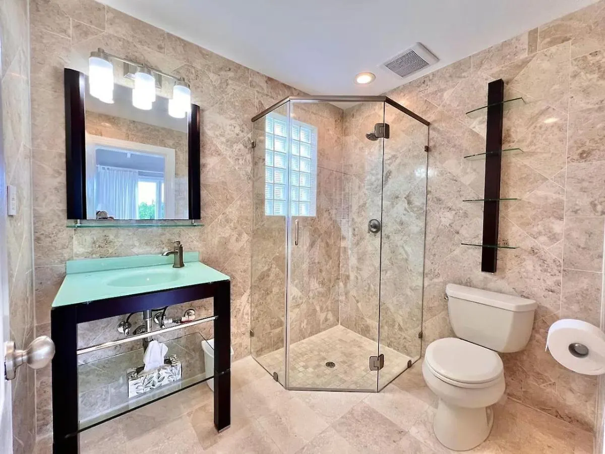 Holiday home Toes In The Sand Beach House Christiansted United States Virgin Islands